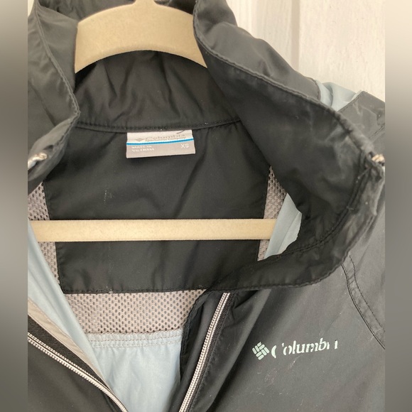 Columbia rain jacket size XS excellent condition black - Picture 2 of 6